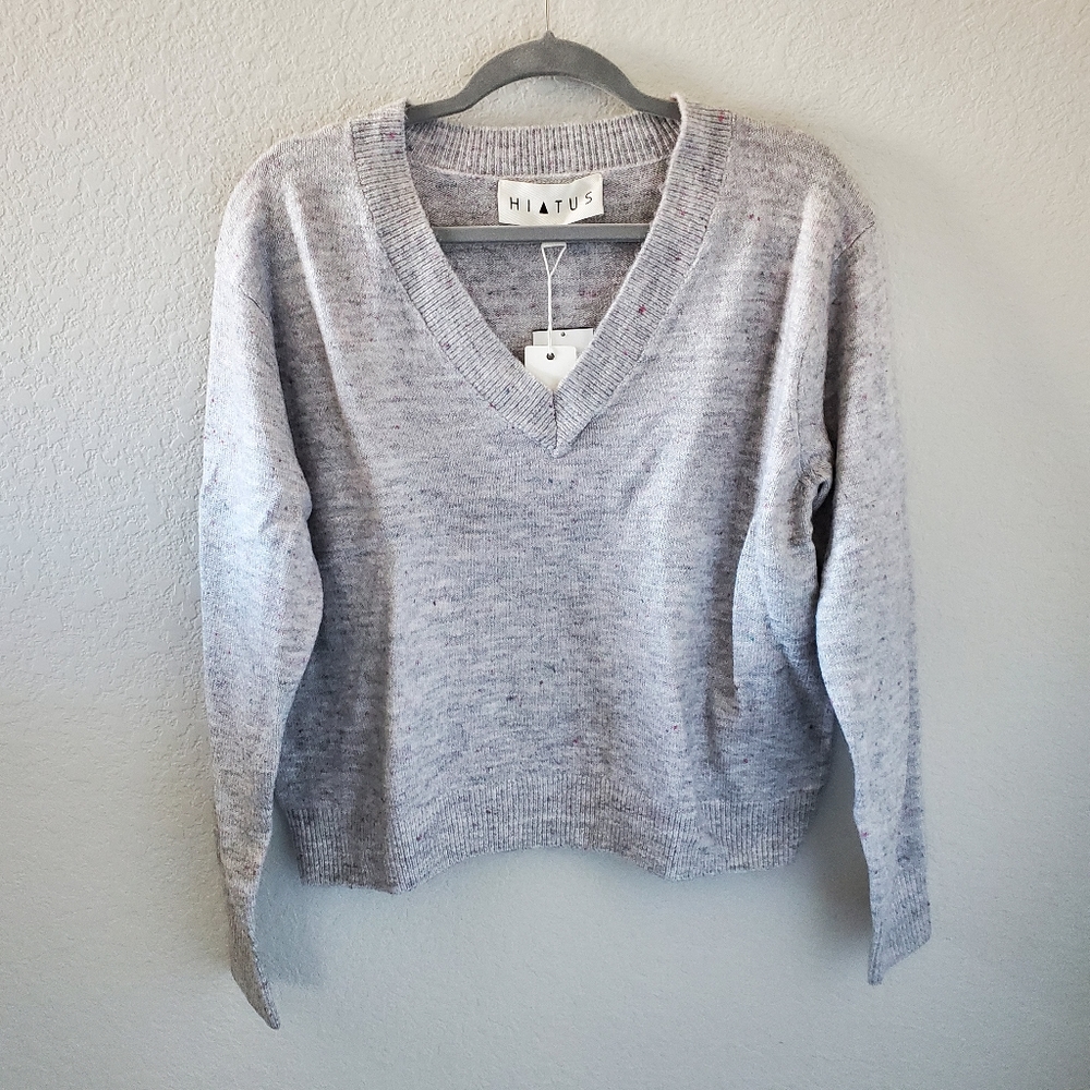 Hiatus grey speckled v neck sweater NWT